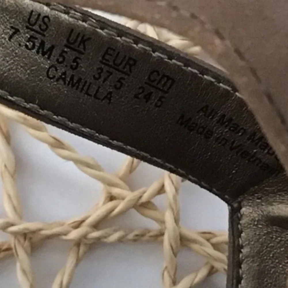 Life Stride Simply Comfort Camilla tan and cork peep toe wedge shoes 7-1/2